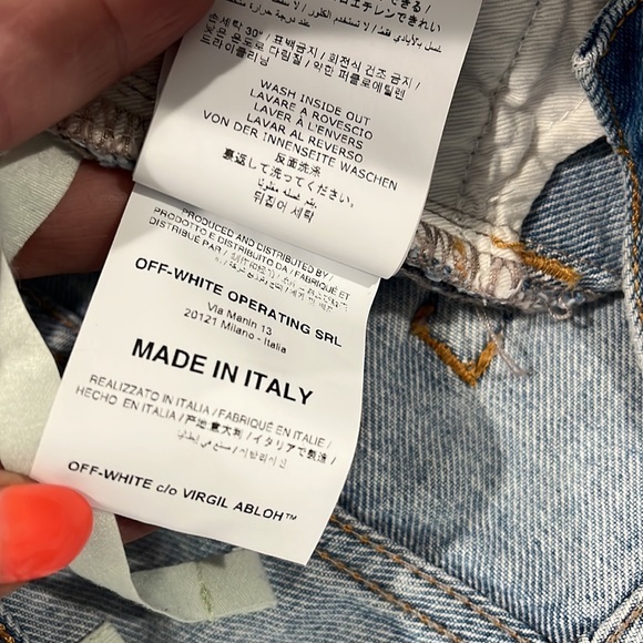 OFF-WHITE Degrade Denim Shorts - Picture 14 of 14